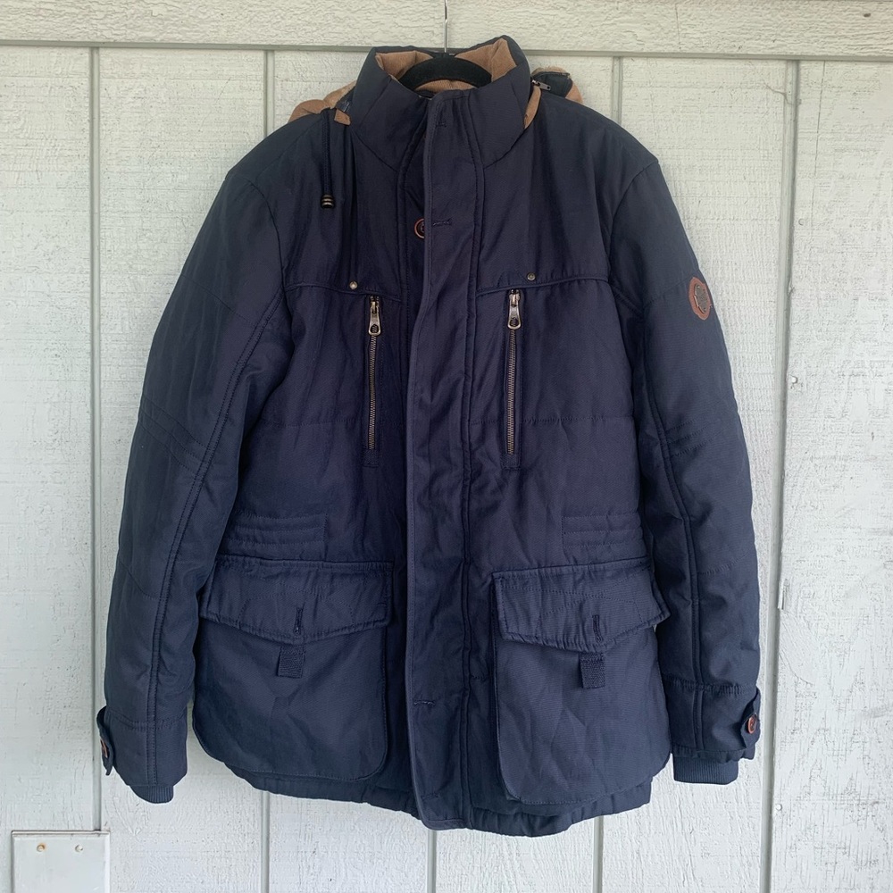 Medium zip/button, very cold weather jacket.
